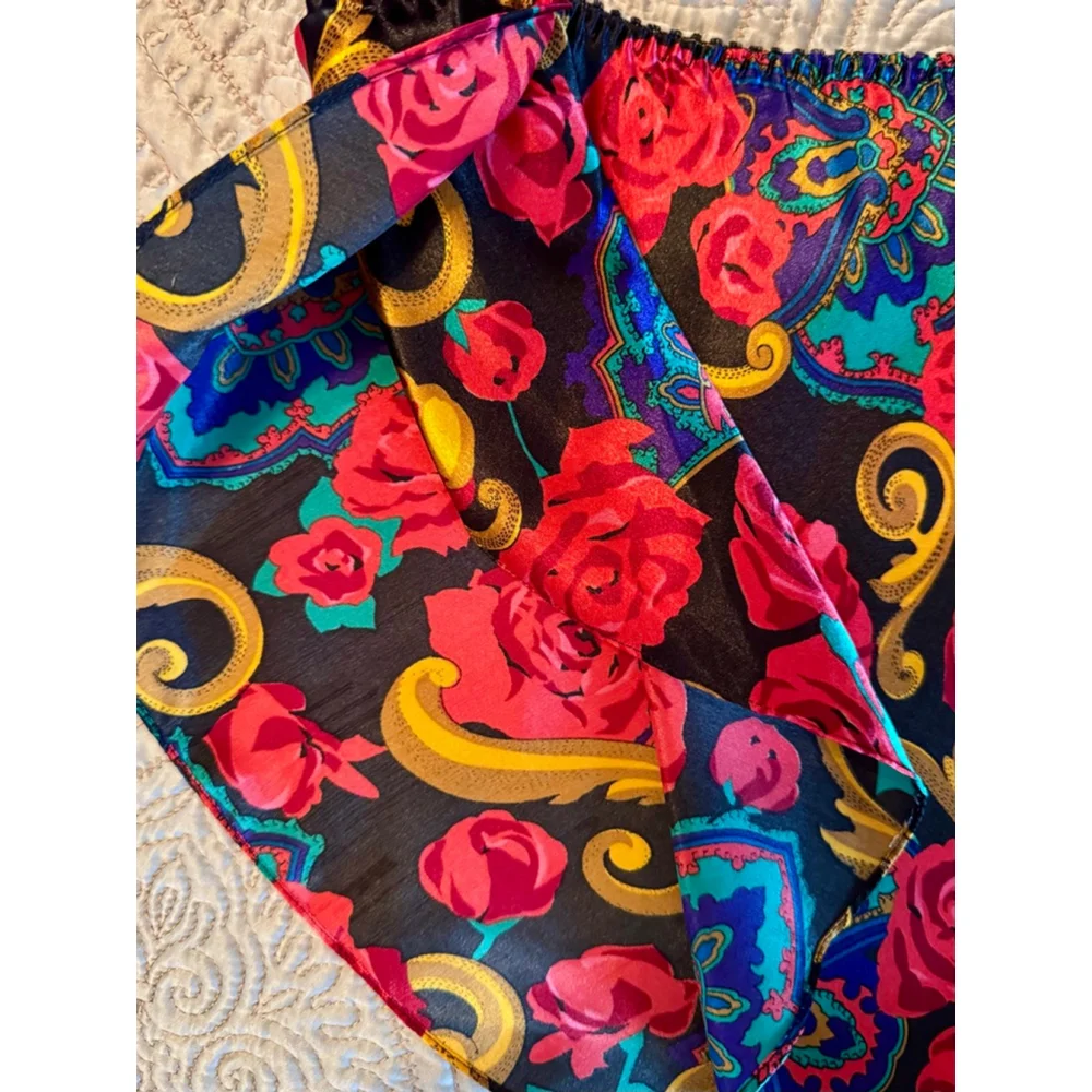 Lingerie Cacique matching camisole and short set in vibrant red floral design